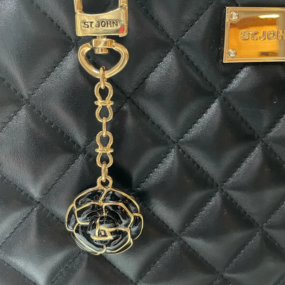 NWT St John Knits Quilted Leather Handbag top Handel,cross body strap Authentic - Picture 4 of 16